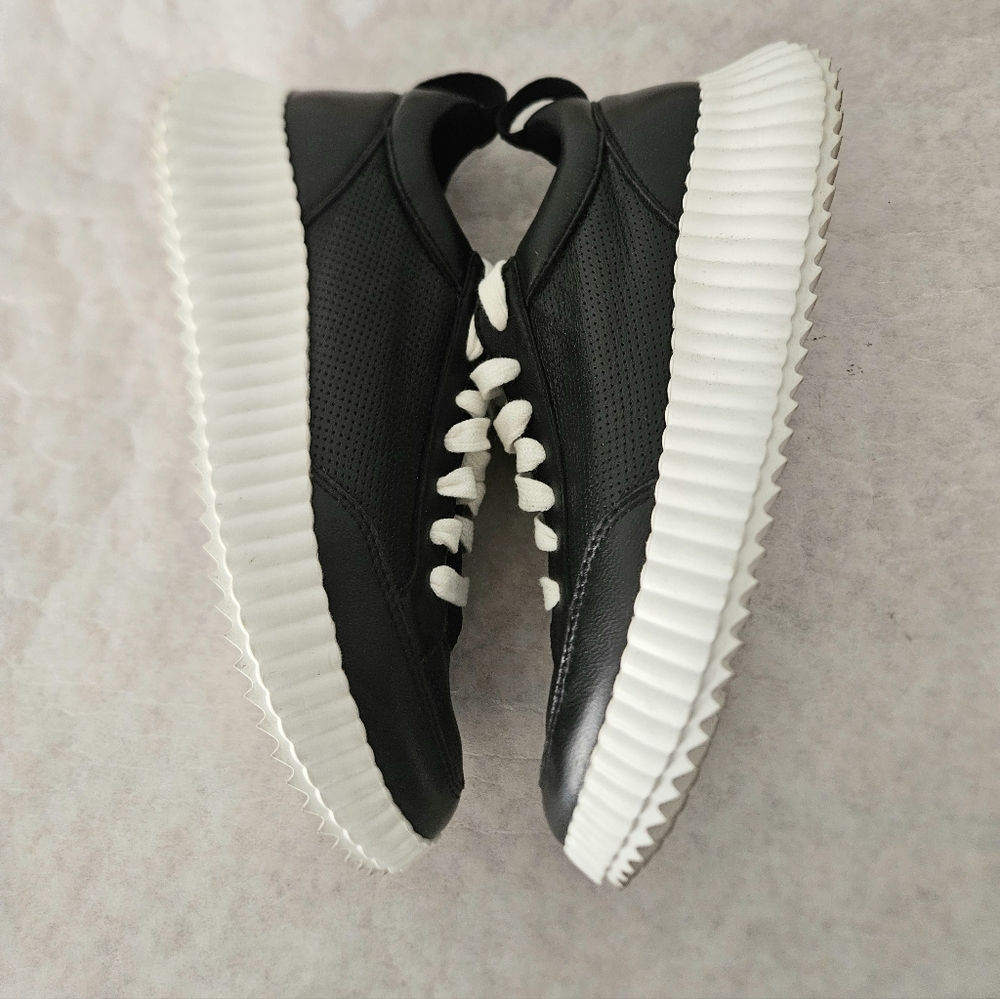 Steve Madden Shock Leather Sneakers